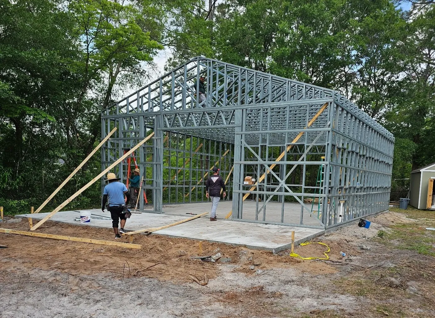 Flat-pack LGS frame going up on site